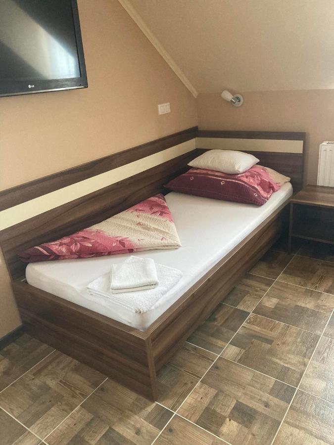 Borostyan Panzio Balatonfuered Bed & Breakfast Exterior foto