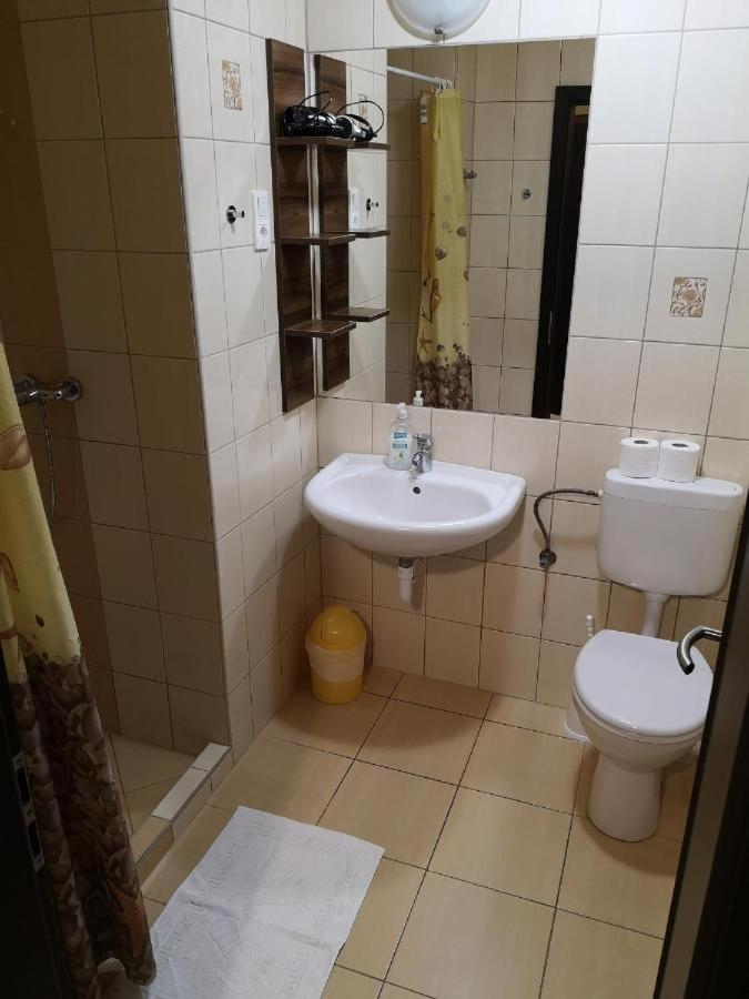 Borostyan Panzio Balatonfuered Bed & Breakfast Exterior foto
